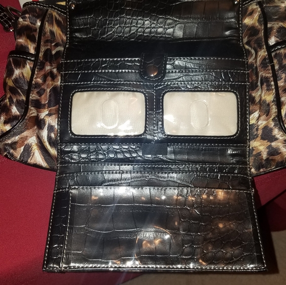 Purse - Picture 2 of 6